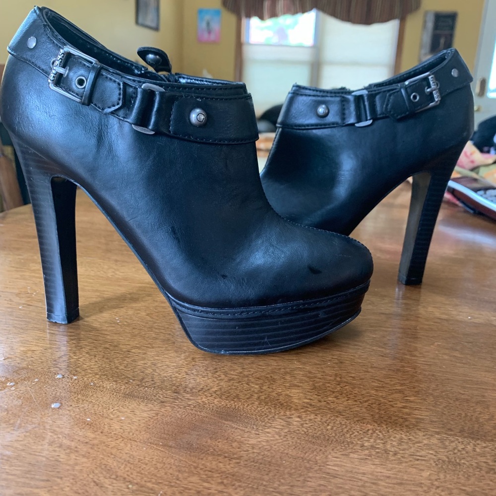 Guess black ankle buckle and side zip platform